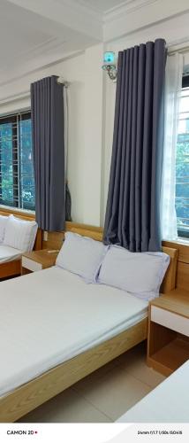 Deluxe Family Room image 5