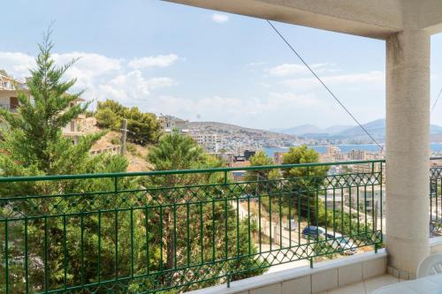 Three-Bedroom Apartment with Sea View image 8