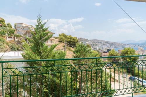 Three-Bedroom Apartment with Sea View image 9