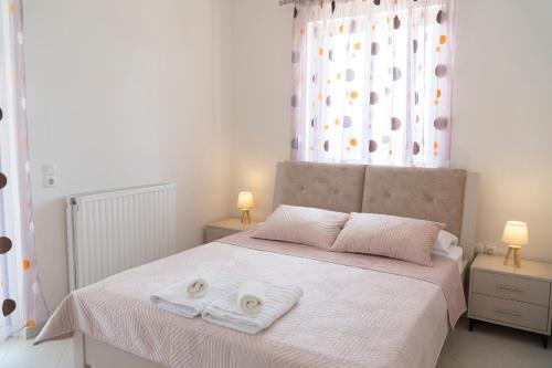 Three-Bedroom Apartment with Sea View image 6