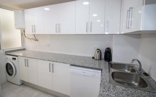 Apartment with Sea View image 9