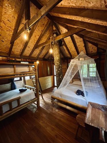 Khao Sok Paradise Resort, Phanom