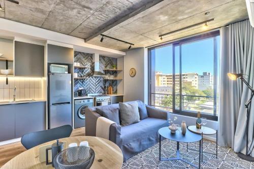 Secure, fast wifi, communal pool- lone ranger lux!
