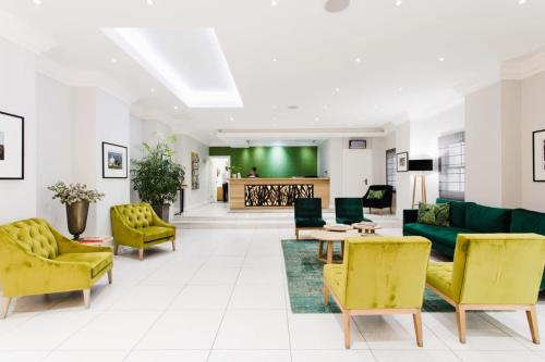 Hotel type living, spacious, central, secure,wifi! – Cape Town, CO