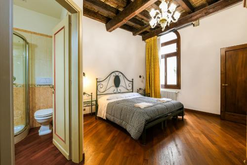 Rubino's Room, Benátky