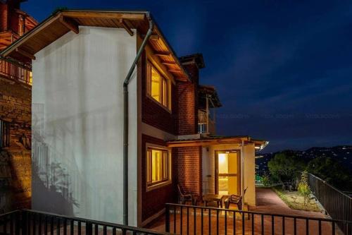 Pet-Friendly mountain view 2 bedroom cottage C1 in Ladfora Talla