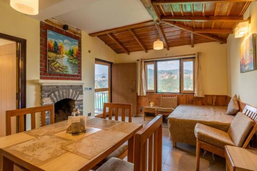 Pet-Friendly mountain view 2 bedroom cottage C1 in Ladfora Talla