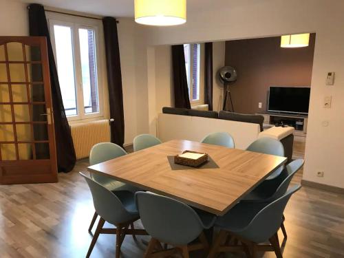 Shared lounge/TV area, La Grande Carelle in Fagnieres