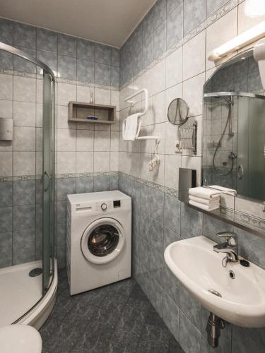Superior One-Bedroom Apartment room in Bearsleys Downtown Apartments