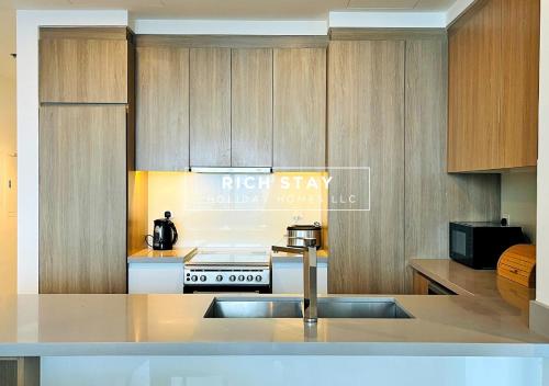 Luxurious 2BR-Stella Maris Dubai Marina by Rich Stay 3207, Dubai (photo 10)