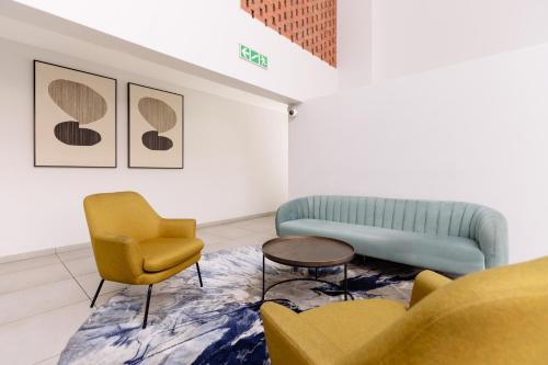 Vestíbul, MINT Express Melrose View in Greater Melrose