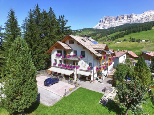 Garnì Lasteis B&B - apartments chambre d'hôte Altino