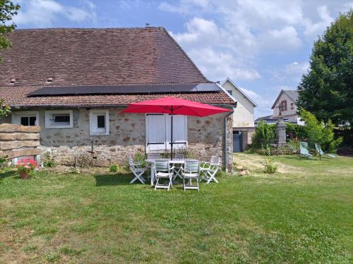 Garden, L'etude, gite a la Coquille (Dordogne) pour 6 personnes in La Coquille