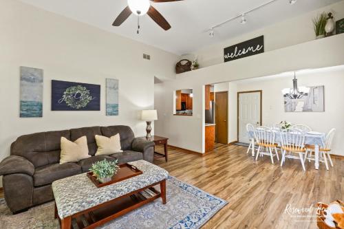 King Beds with all the comforts of home in Manteno, USA
