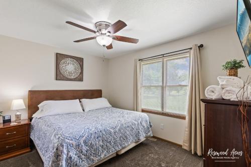 King Beds with all the comforts of home in Manteno, USA