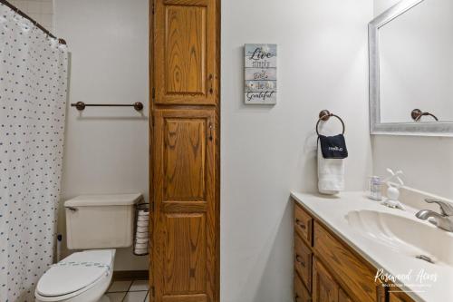 King Beds with all the comforts of home in Manteno, USA