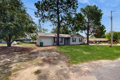 Whispering Pines in Eufaula, USA