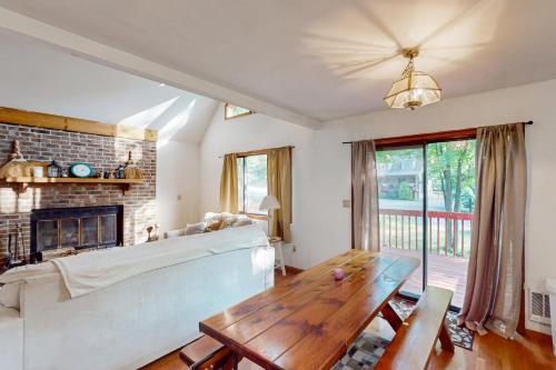 Chestnut Hill Hideaway in Lake Ariel, USA