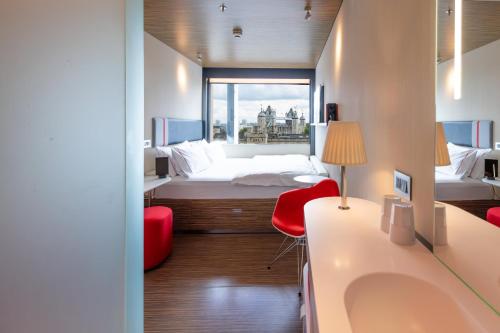 citizenM Tower of London