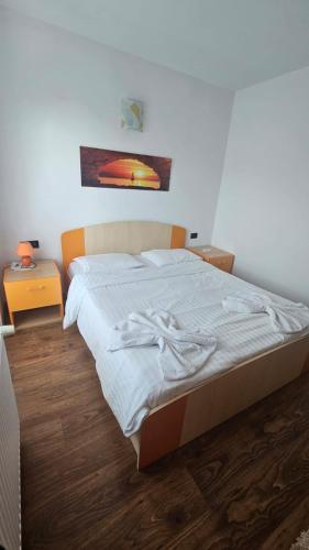1 double bed