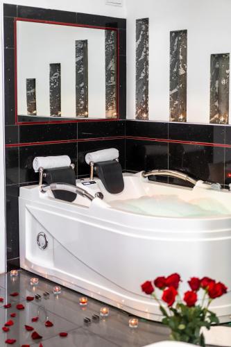 Komorowski Luxury Guest Rooms 