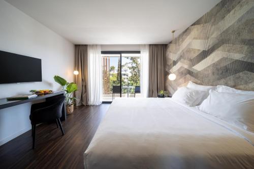 Azur Hotel - image 11