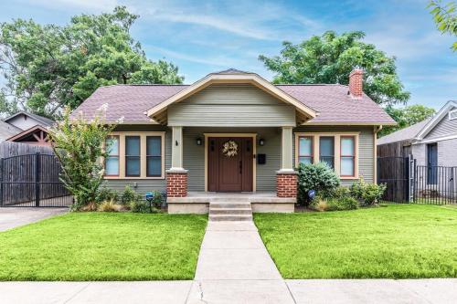City Cottage in Dallas, USA