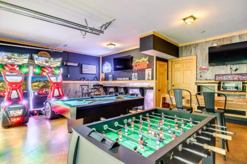 Sevierville Rental Cabin with Hot Tub and Game Room! in Sevierville, USA
