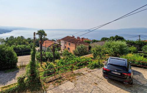 Uitzicht, Lovely Apartment In Pobri With Wifi in Pobri