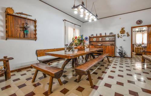 Awesome Home In Assoro With Wifi