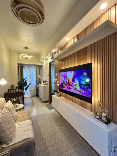 The 3rd Staycation Near MOA, Airport, with FREE WIFI, Netflix, Manila
