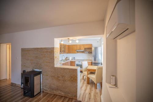 Celý dům s vybavenou kuchyní, koupelna s vířivkou, Praga (foto 7)