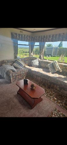 Gwel y mynydd Caravan in Llannerch-y-Medd