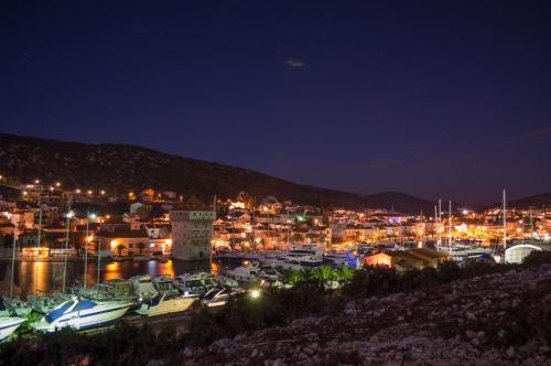  Apartments Salov in Marina