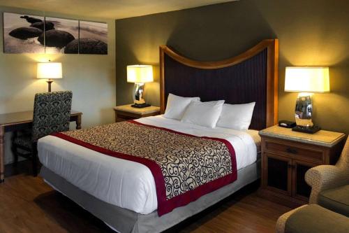 Deluxe King Room