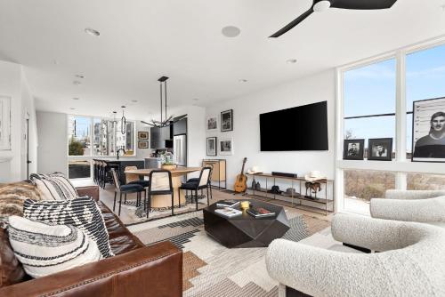 Alan Jackson Cattahoochee Luxury 4BD Home in Nashville, USA