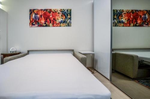 Stylisch und Schick, neue Wohnung, U-Bahn 2 Minuten, Kolín nad Rýnem (fotografie 4)