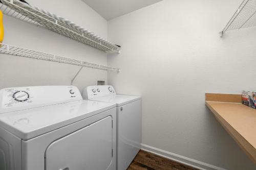 2 MI to USF Pet Friendly & Budget Friendly 2 MI to USF Pet Friendly & Budget Friendly