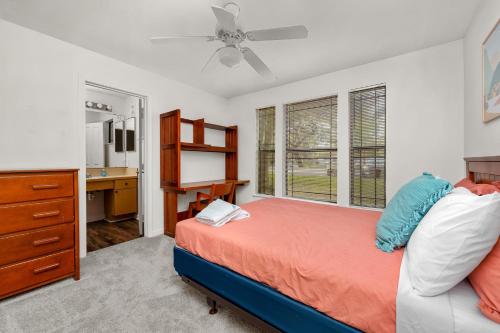 2 MI to USF Pet Friendly & Budget Friendly 2 MI to USF Pet Friendly & Budget Friendly