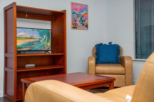 2 MI to USF Pet Friendly & Budget Friendly 2 MI to USF Pet Friendly & Budget Friendly