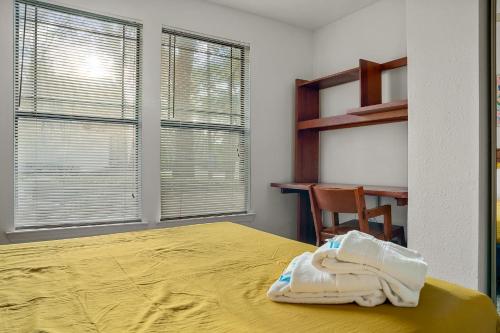 2 MI to USF Pet Friendly & Budget Friendly 2 MI to USF Pet Friendly & Budget Friendly