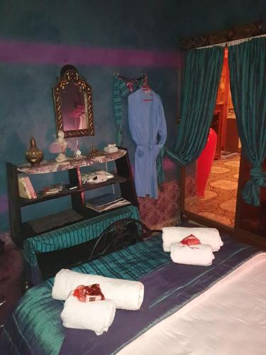 Room in Guest room - MOROCCO AT A LOCALS HOUSE IN BED AND BREAKFAST - image 3