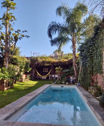 Casa San Isidro pileta jardín parrilla a metros del río