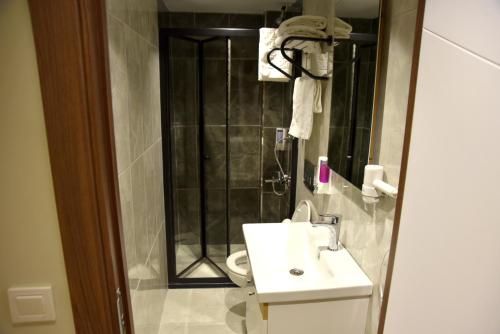 Edwin PLUS – Istanbul, FL