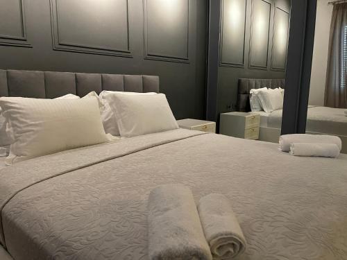 Leonine Das Loft - Spotless, Stylish Luxury Apartment, Tirana (photo 9)