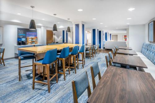 Holiday Inn Express - Colorado Springs - First & Main By IHG - 식음료(F&B)