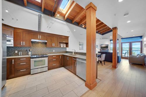 Mariners Loft - Salt Spring Island in Ganges, Canada
