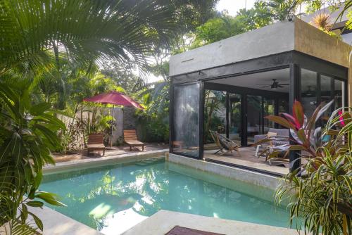 Contemporary 4BR villa Pool, PetFriendly, 8ppl in Tulum, Mexico