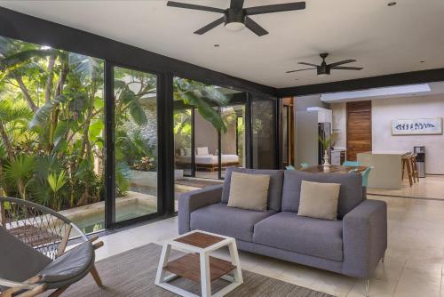 Contemporary 4BR villa Pool, PetFriendly, 8ppl in Tulum, Mexico
