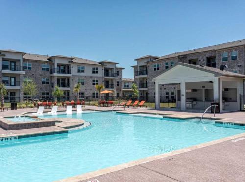 The Lakeside Layover in Texas City, USA
